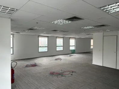 Sala Comercial para alugar, 167m² no Itaim Bibi, São Paulo