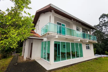 Casa de Condomínio com 4 Quartos para alugar, 380m² no Ganchinho, Curitiba