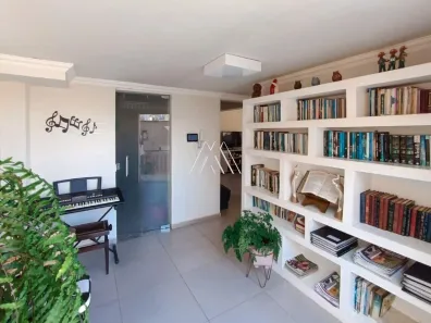 Casa com 3 Quartos à venda, 209m² no Universitário, Itaúna