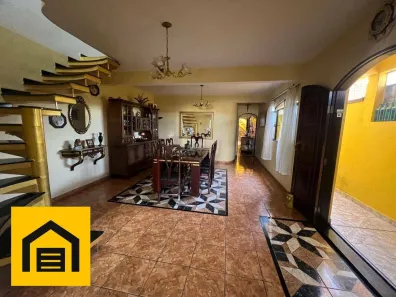 Sobrado com 4 Quartos à venda, 375m² no Jardim Itapark, Mauá