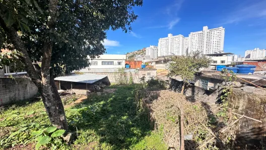 Lote/Terreno à venda, 500m² no São Pedro, Juiz de Fora