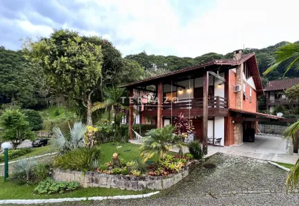 Casa de Condomínio com 5 Quartos à venda, 330m² no Carlos Guinle, Teresópolis