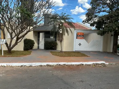 Casa com 4 Quartos para alugar, 250m² no Setor Jaó, Goiânia