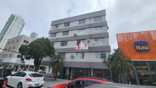 Apartamento com 2 Quartos para alugar, 85m² no Centro, Balneário Camboriú