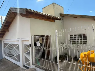Casa com 2 Quartos para alugar, 120m² no Centro, Gália
