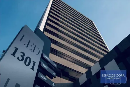 Prédio Comercial para alugar, 1115m² no Várzea da Barra Funda, São Paulo
