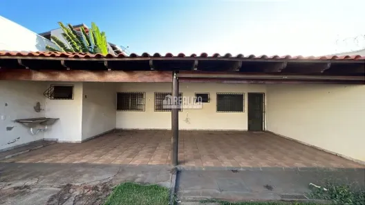 Casa com 2 Quartos à venda, 91m² no Jardim Nenê Gomes, Uberaba