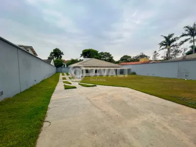 Casa de Condomínio com 4 Quartos para alugar, 240m² no Bairro do Engenho, Itatiba