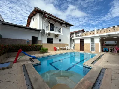 Casa de Condomínio com 4 Quartos à venda, 425m² no Aleixo, Manaus
