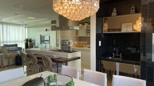 Apartamento com 3 Quartos para alugar, 136m² no Centro, Balneário Camboriú