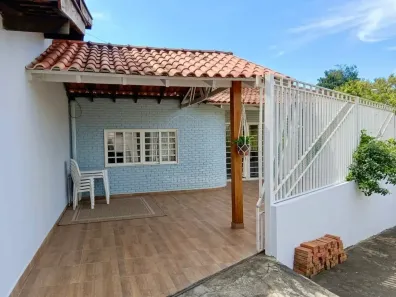 Casa com 3 Quartos à venda, 185m² no Conjunto Cafezal 1, Londrina