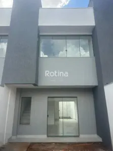Casa com 2 Quartos à venda, 77m² no Novo Mundo, Uberlândia