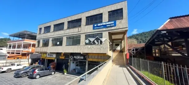 Sala Comercial para alugar, 280m² no Itaipava, Petrópolis