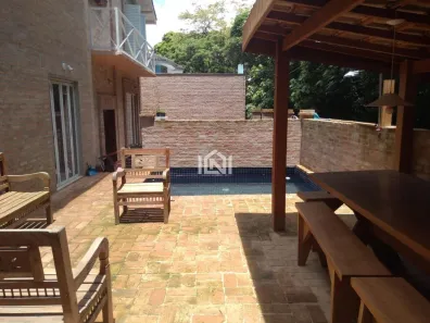 Casa de Condomínio com 3 Quartos à venda, 350m² no Vilarejo, Carapicuíba