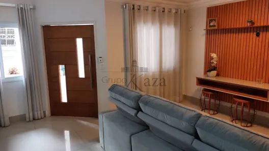 Sobrado com 3 Quartos à venda, 175m² no Loteamento Villa Branca, Jacareí