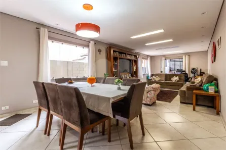 Casa com 3 Quartos para alugar, 217m² no Perdizes, São Paulo