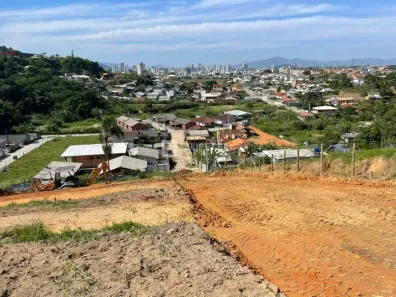 Lote/Terreno à venda, 200m² no São Sebastião, Palhoça