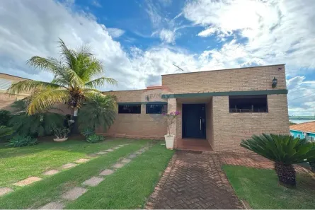 Casa de Condomínio com 3 Quartos à venda, 250m² no Cafezópolis, Araçatuba
