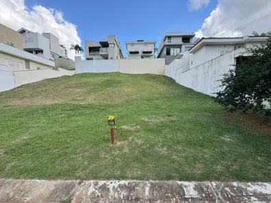 Lote/Terreno à venda, 300m² no Jardim Alvorada, Marília