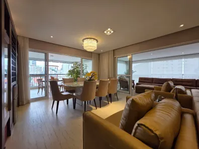 Apartamento com 3 Quartos para alugar, 260m² no Santa Teresinha, São Paulo
