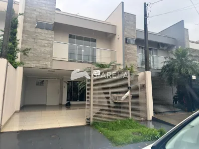 Sobrado com 2 Quartos à venda, 134m² no Jardim Gisela, Toledo