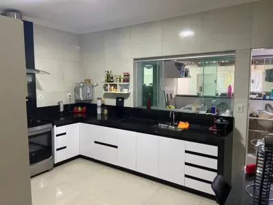 Casa com 5 Quartos à venda, 300m² no Sobradinho, Brasília
