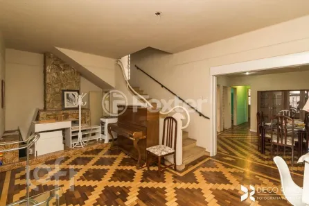 Casa com 6 Quartos à venda, 303m² no Rio Branco, Porto Alegre
