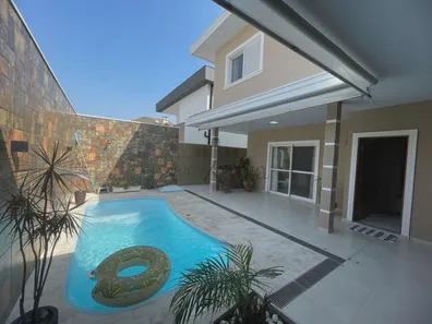 Sobrado com 4 Quartos à venda, 285m² no Loteamento Villa Branca, Jacareí
