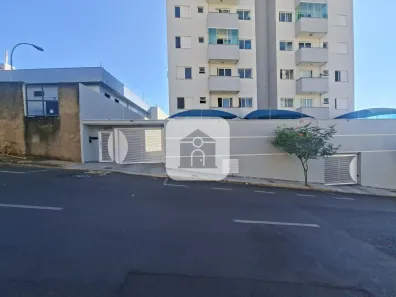 Apartamento com 2 Quartos para alugar, 85m² no Lídice, Uberlândia