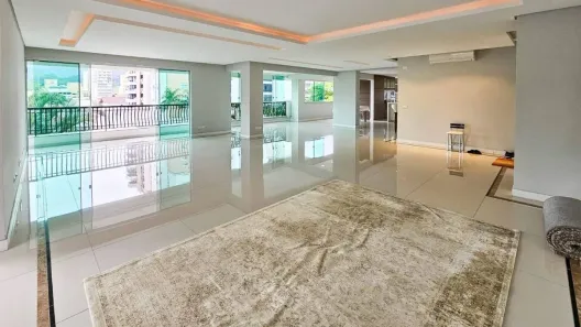 Apartamento com 4 Quartos à venda, 350m² no Ponta Aguda, Blumenau