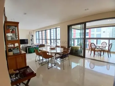 Apartamento com 3 Quartos para alugar, 216m² no Gleba Fazenda Palhano, Londrina