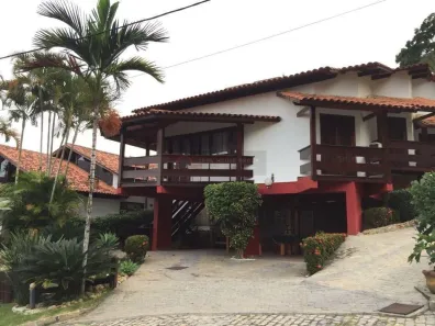 Casa com 3 Quartos à venda, 210m² no Piratininga, Niterói