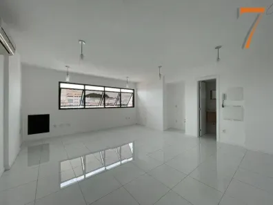 Sala Comercial à venda, 33m² no Coqueiros, Florianópolis