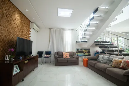 Casa de Condomínio com 4 Quartos à venda, 258m² no Loteamento Portal do Sol II, Goiânia