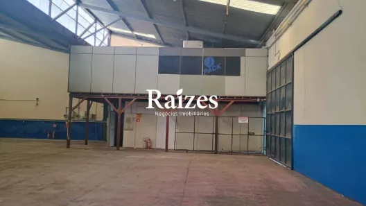 Galpão/Depósito/Armazém para alugar, 900m² no Minas Gerais, Uberlândia