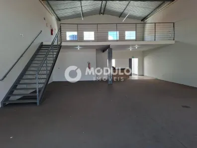 Galpão/Depósito/Armazém para alugar, 250m² no Jardim Holanda, Uberlândia