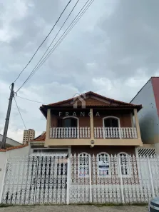 Sobrado com 4 Quartos à venda, 118m² no Jardim Mesquita, Jacareí
