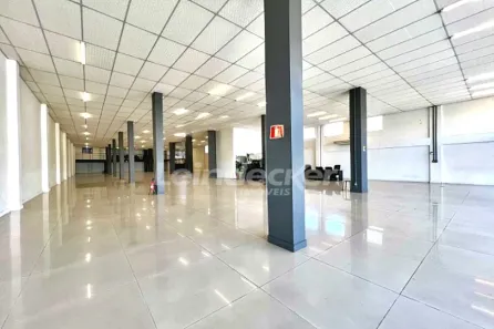 Ponto Comercial para alugar, 725m² no São João, Porto Alegre