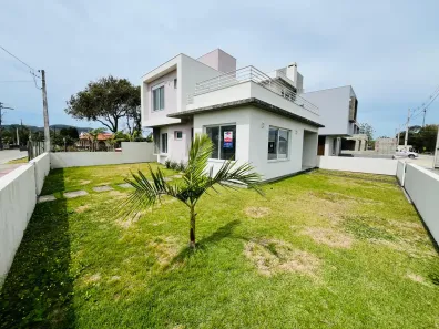 Sobrado com 3 Quartos para alugar, 110m² no Areias de Palhocinha, Garopaba
