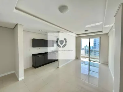 Apartamento com 2 Quartos à venda, 70m² no Barreiros, São José