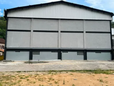 Galpão/Depósito/Armazém para alugar, 500m² no Quissama, Petrópolis
