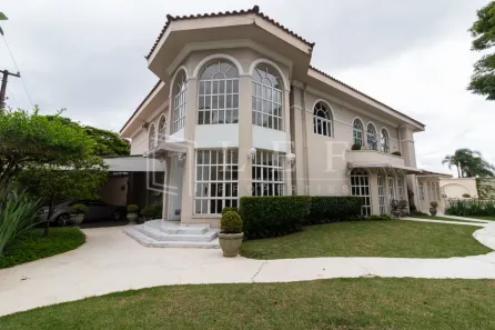 Casa com 5 Quartos para venda ou aluguel, 380m² no Jardim Everest, São Paulo