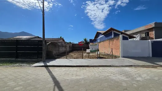 Lote/Terreno à venda, 300m² no Jardim do Sol, Caraguatatuba