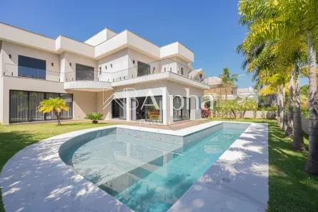 Casa de Condomínio com 5 Quartos para venda ou aluguel, 750m² no Tamboré, Santana de Parnaíba