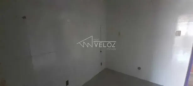 Kitnet à venda, 33m² no Centro, Rio de Janeiro