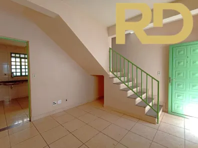 Casa com 2 Quartos para alugar, 75m² no Pompéia, Belo Horizonte