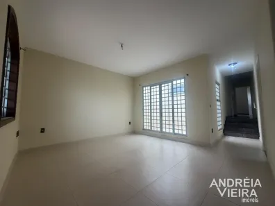 Casa com 3 Quartos para alugar, 190m² no Jardim Mauá II, Jaguariúna