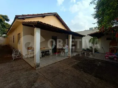 Casa com 3 Quartos à venda, 152m² no Brasil, Uberlândia