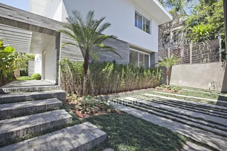 Casa com 4 Quartos para alugar, 358m² no Alto de Pinheiros, São Paulo