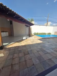 Casa com 4 Quartos para alugar, 200m² no Alto Umuarama, Uberlândia